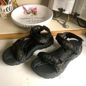 😎 Mens Skechers Sandals.